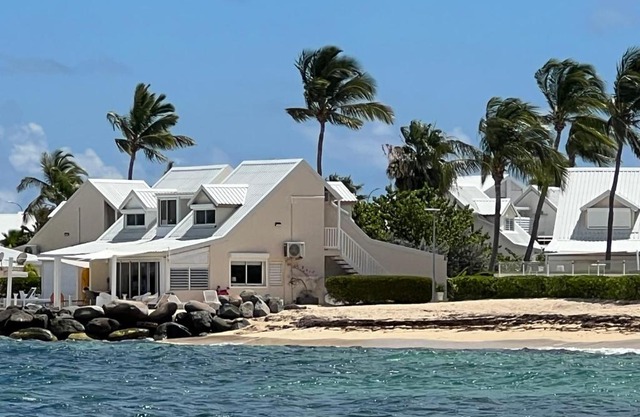 Sweet Home SXM Baie Nettlé Pieds dans l'eau