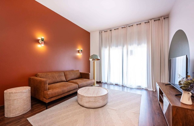 Sweett | Bailen 103 - Two Bedroom Apartment, Sleeps 4