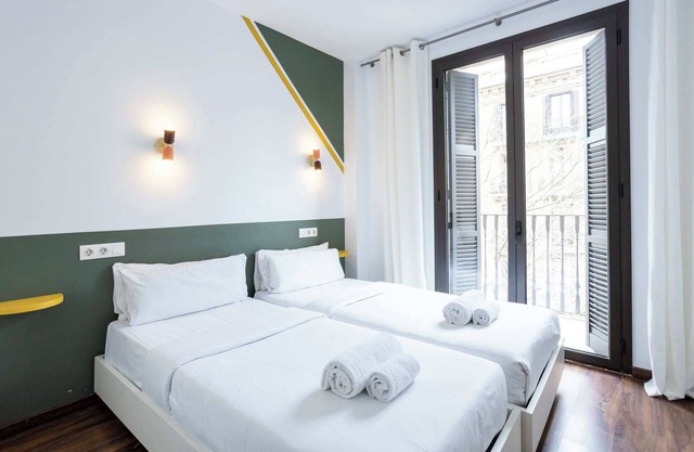 Sweett | Bailen 301 - Two Bedroom Apartment, Sleeps 4