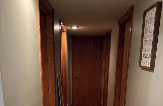 Swenson Suite-private lower level of our home in safe neighborhood, near trails.