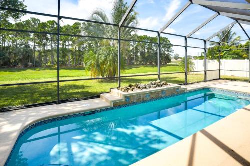 Swim and Golf Family Home 2 Mi to Clover Park!