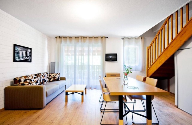 Swimming pool, terrace, balcony, parking, tv, ski locker, 24m², Ax-Les-Thermes