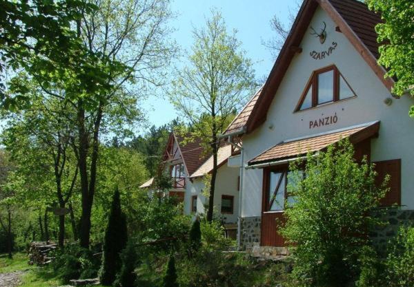 Szarvas Panzió