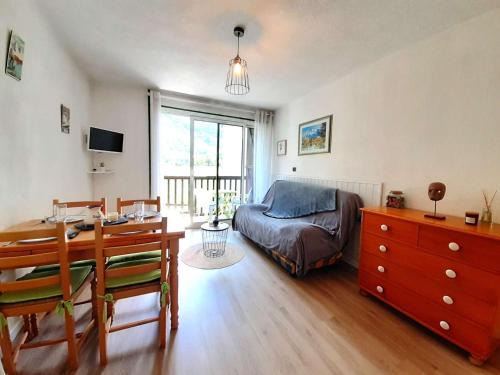 T2 à Vielle-Aure, 4 pers, balcon sud, parking, kitchenette équipée, proche commodités - FR-1-457-325
