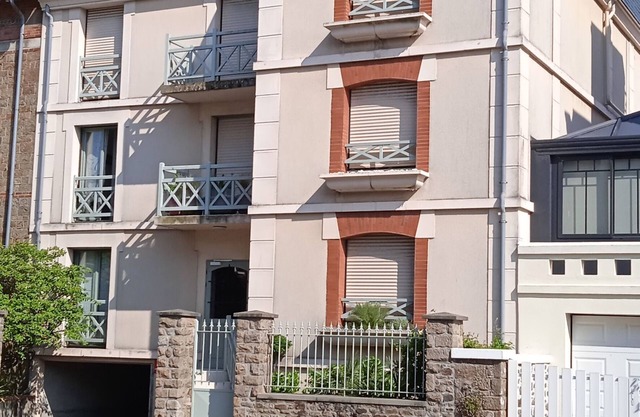 T2 apartment 100 m from the beach
