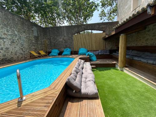 T2 bord du canal du midi piscine