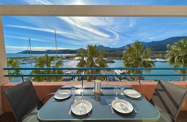 T2 Cabin with Air Conditioning in Argelès & Parking