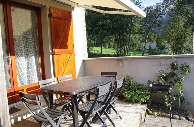 T3 duplex 4/5 pers. Covered parking, private terrace with electric awning.