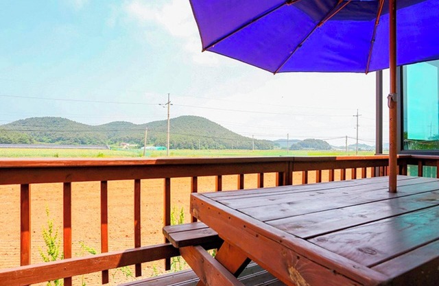 Taean Teuranjageunseong Pension