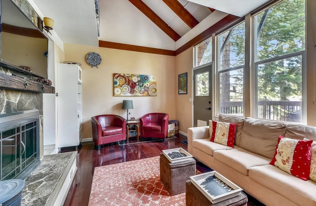 Tahoe City Getaway Condo