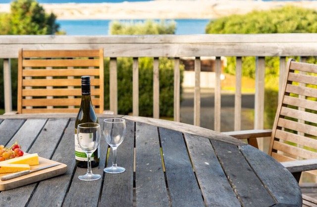 Talinga Ocean Views - Mangawhai Holiday Home