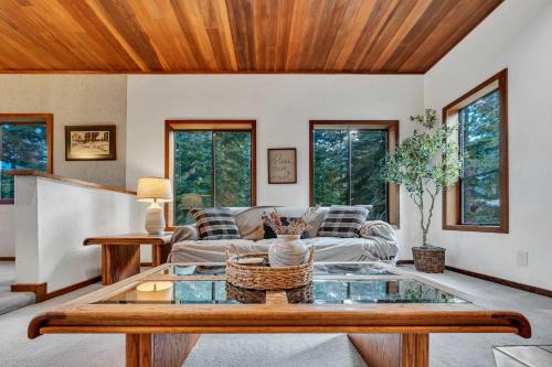 Talmont Pines 4BR Retreat with HOA Beach Access