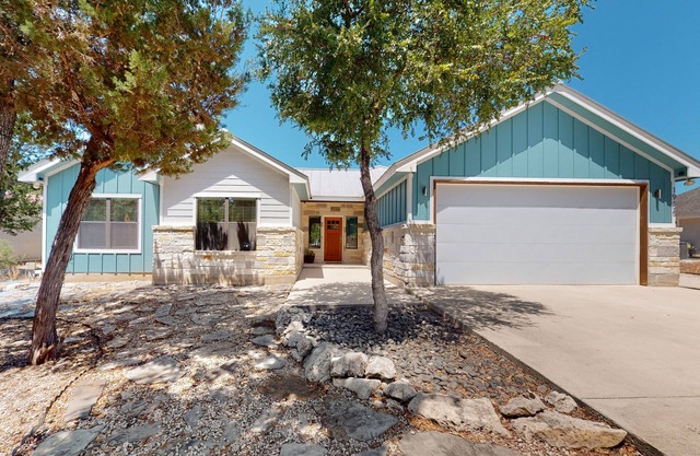 Tanglewood Retreat | Updated house in Spring Branch with a large yard