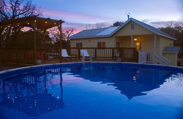 Tarpley Guesthouse/Hill Country/Private Pool