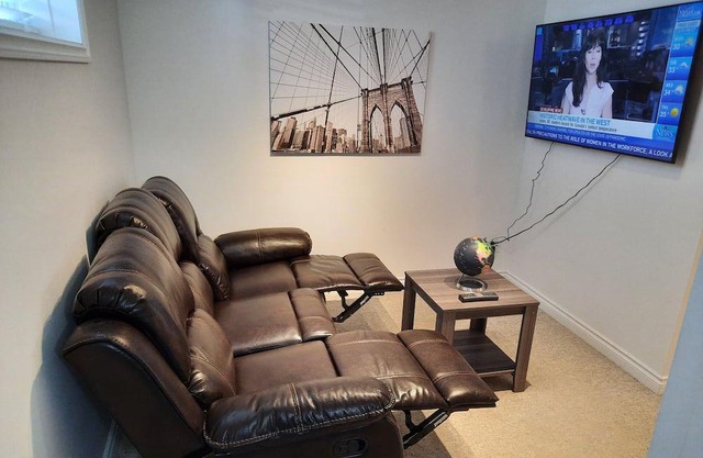 Tastefully furnished 5 Bedroom home in the heart of Saskatoon