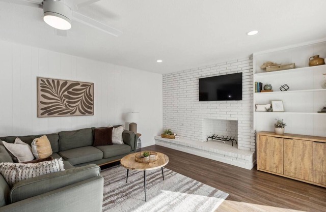TCH - Cozy 3bd/1.5ba in Richardson with Workspace