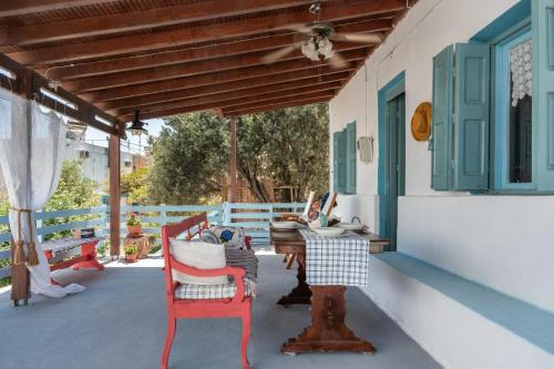Telendos Gallery House