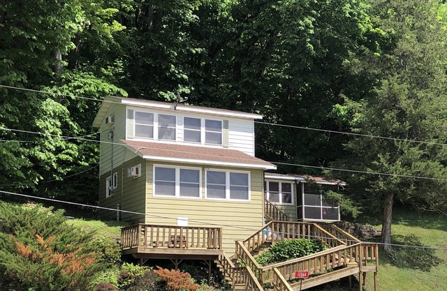 Tëmike Terrace: Welcome! (Quaint cabin located on the Mighty Mississippi)