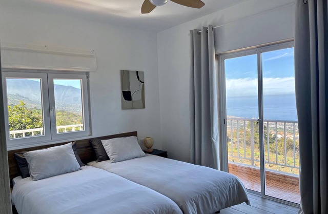 Ten Days - App 3 - 'Anaga' with Sea View, Wi-Fi and Air Conditioning