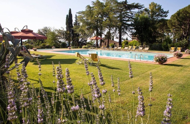 Tenuta Bartolucci - Ten Bedroom Villa, Sleeps 20