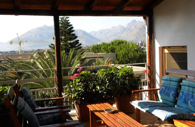 Terrace Suite: Your Fantastic Holiday in a Quaint Village with Mountain View!