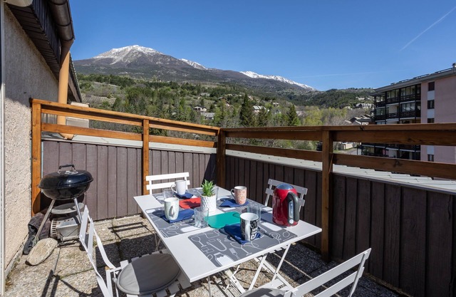 Terrasse des Lupins - Studio Apartment, Sleeps 4