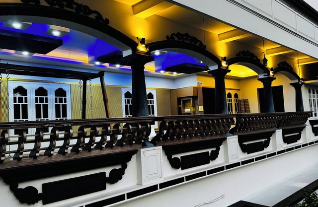Terrific 5-bedroom villa with AC in vibrant KL CHILANKA PLACE-KERALA