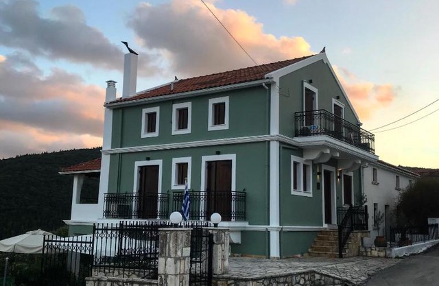 Tettix Summer House
