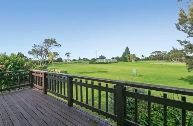The 19th hole or the surf club - live the dream
