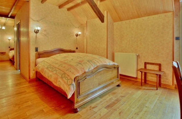 The 2-person suite