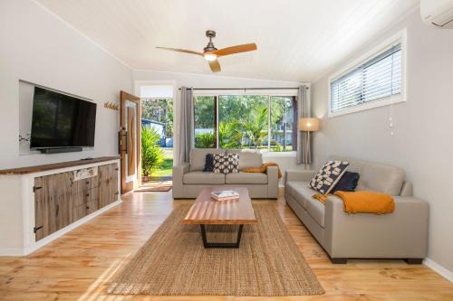 The Anchor - Pet Friendly - 5 Mins Walk to Beach - EV Charging