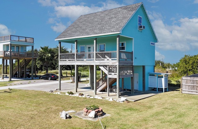 The Aqua Alma: Studio, 1 BA in Crystal Beach, Sleeps 8