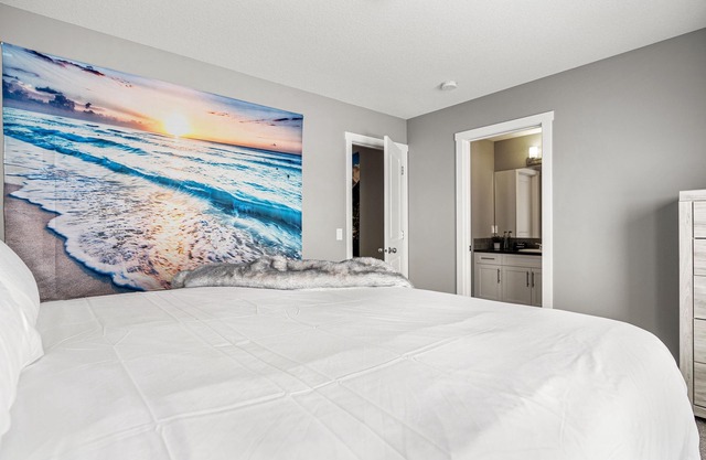The Aurora Abode w/Private Hot Tub - Upper Suite