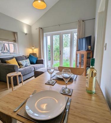 The Back Barn - Stylish seaside barn - Crabpot Cottages Sheringham