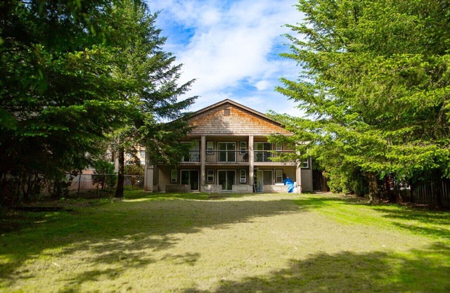 The Backyard @ Cedar Springs | Walk to Lake & Hot Springs
