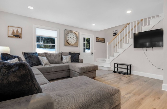 The Balsam Retreat- 3 Bedroom Retreat in the Mountains of Maine
