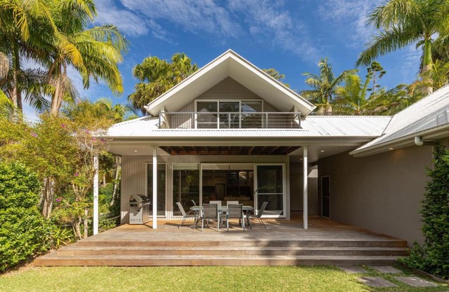 The Beach House at Lizzie