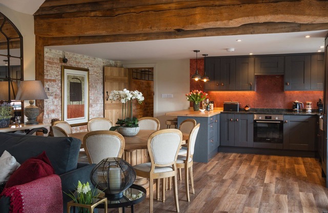 The Blended Barn - Luxury Cottages