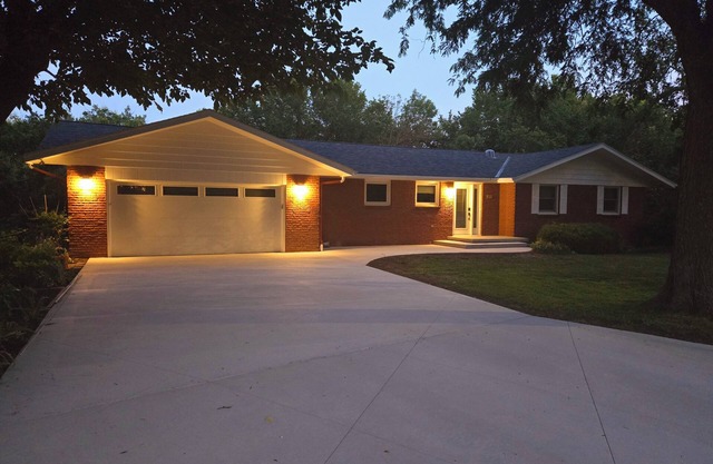 The Bradley House - Beautiful & Spacious Home - Near Campus & Stadium