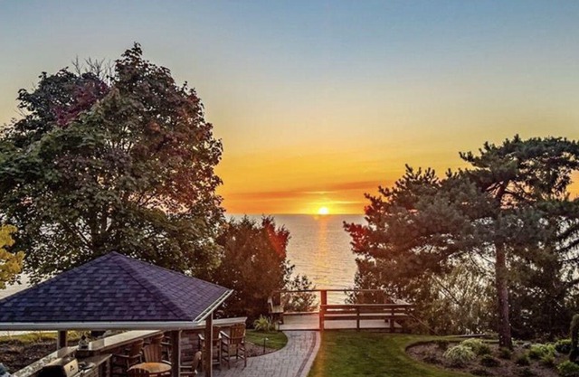The Brentwood Waterfront Retreat