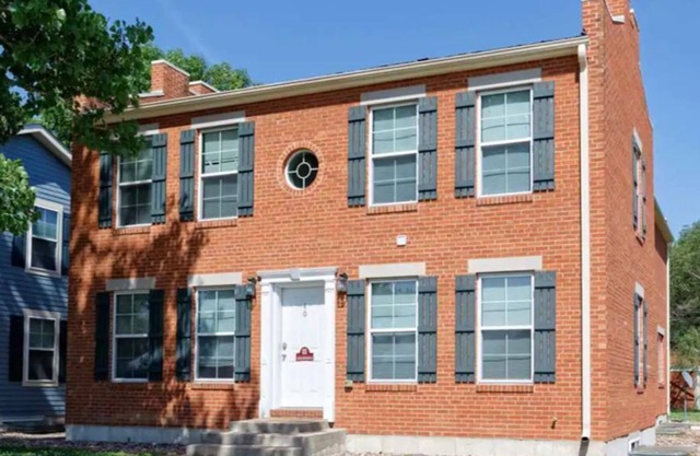 The Brickhouse in Nauvoo Sleeps 18!