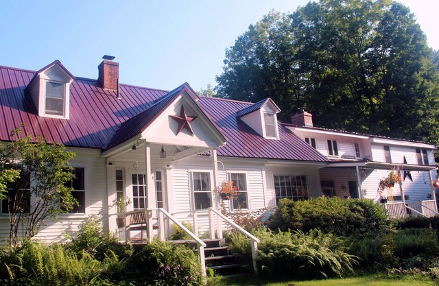 The Buttonwood Inn on Mt. Surprise