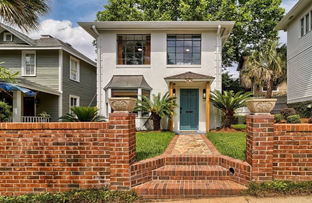 The Carriage House @Downtown!