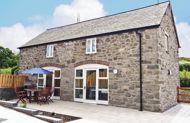 The Coach House - HW7593