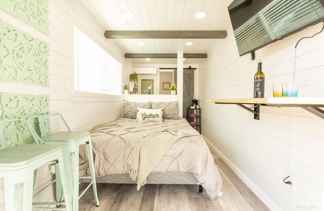 The Container Retreat @ 290 Wine Trail #10