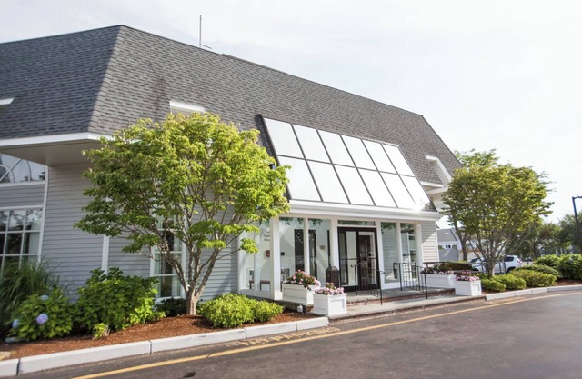 The Cove at Yarmouth 1br Suite Sunday Check-In