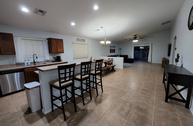 The Cozy Cactus Home/Near Airport, The Loop & I-10