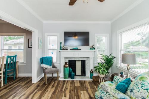 The Cumberland Cottage Near Florida Southern College