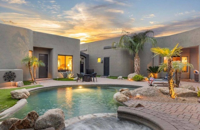 The Debonair Derby by PaseoHomesAZ with Heated Pool/Spa