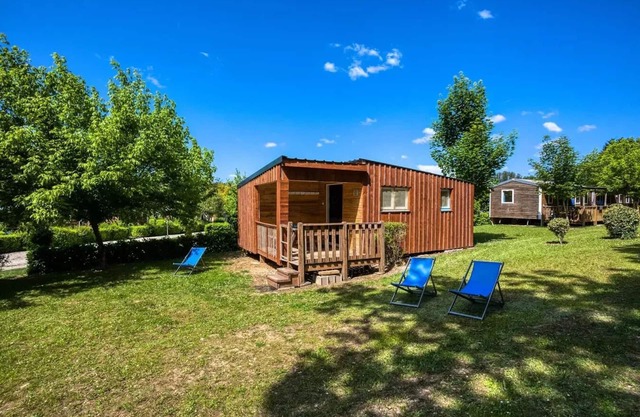 THE DOMAINE DE PECANY (La Noix de Pecan'y) * - Chalet Year 2022 - AIR CONDITIONED! 4 to 6 people - 4 people. included in the price